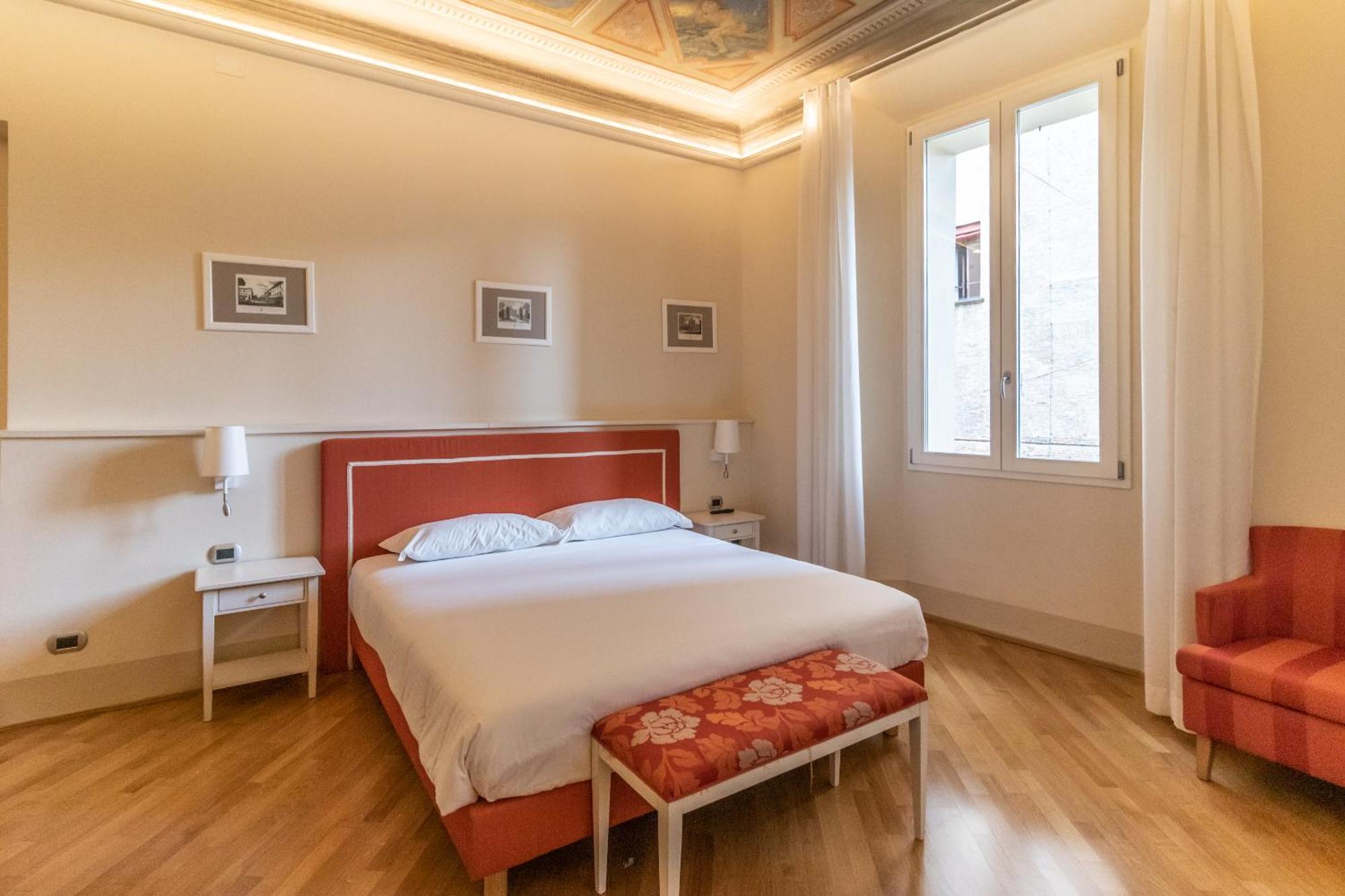 Casa Isolani Luxury Rooms Piazza Maggiore 1 Болонья Экстерьер фото