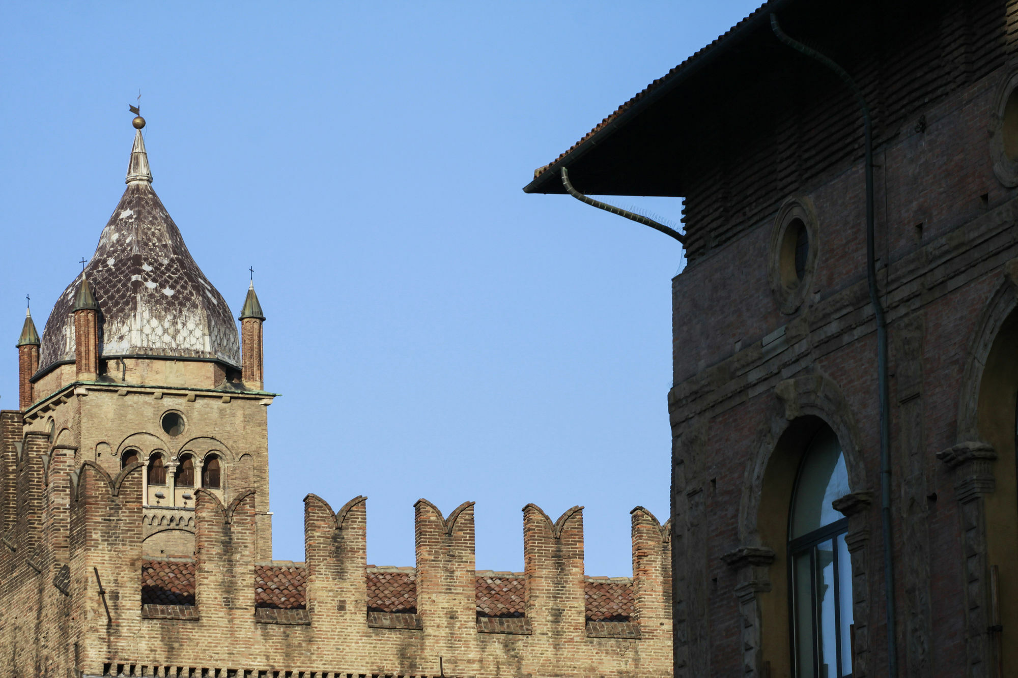 Casa Isolani Luxury Rooms Piazza Maggiore 1 Болонья Экстерьер фото