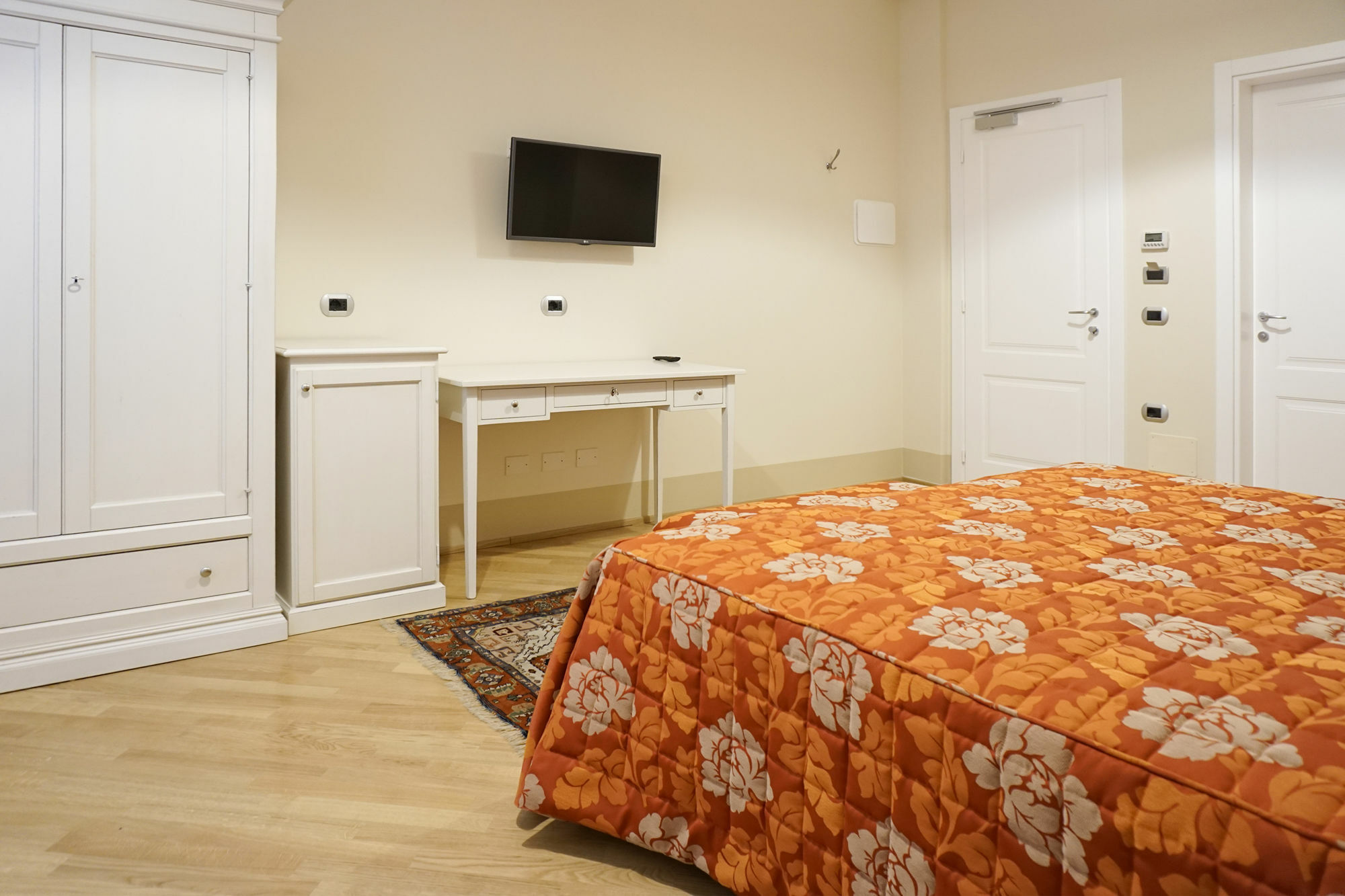 Casa Isolani Luxury Rooms Piazza Maggiore 1 Болонья Экстерьер фото