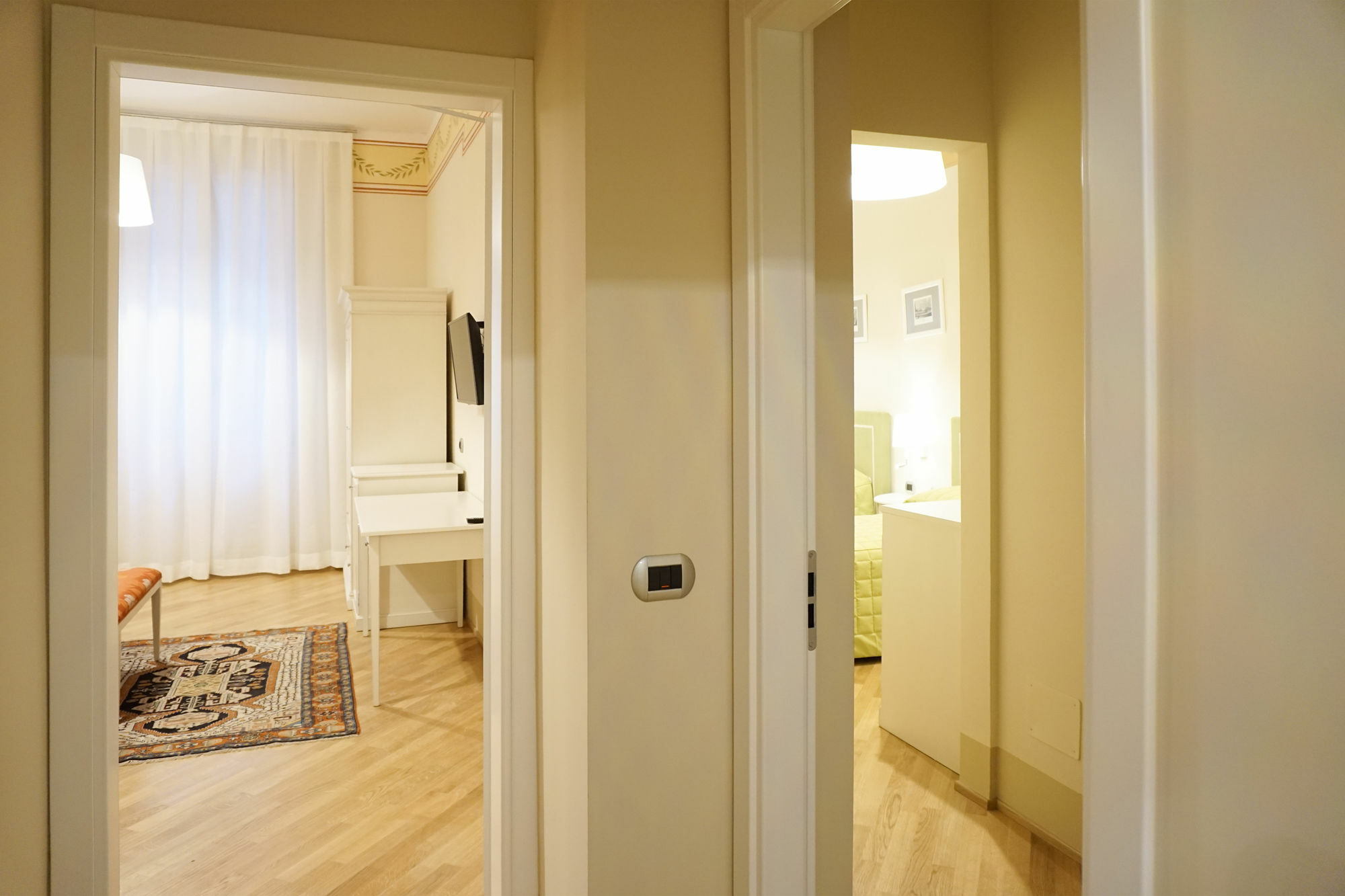 Casa Isolani Luxury Rooms Piazza Maggiore 1 Болонья Экстерьер фото