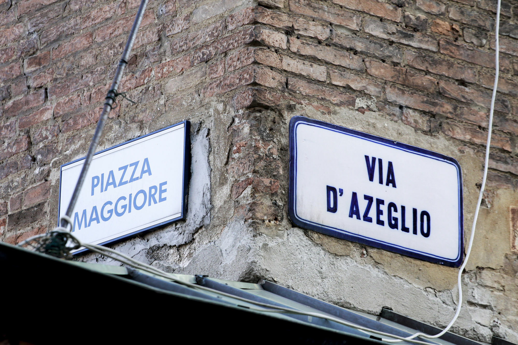 Casa Isolani Luxury Rooms Piazza Maggiore 1 Болонья Экстерьер фото